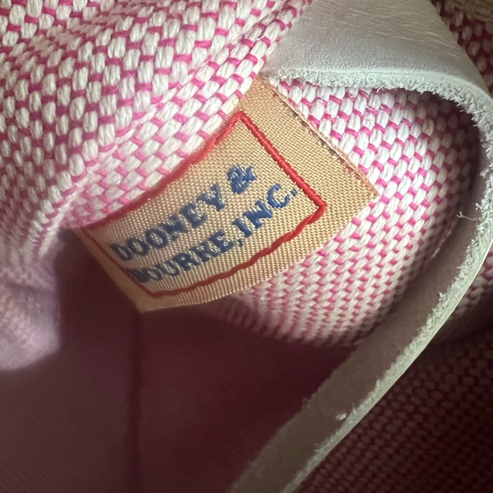 Dooney & Bourke Tan and White Shoulder Bag - Picture 7 of 8